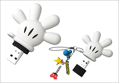 Mickey Mouse Glove USB Flash Drive