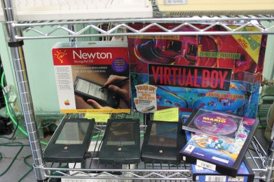 Vintage Computer Festival East 6.0: A few Apple Newtons and a Virtual Boy package 