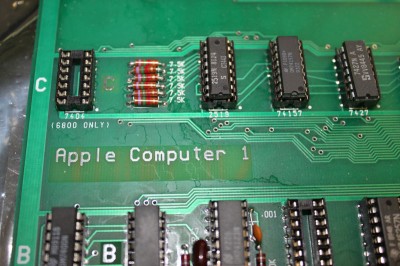 Vintage Computer Festival East 6.0: Inside of an Apple I