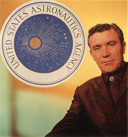 William Sylvester as Dr. Heywood R. Floyd William Sylvester as Dr. Heywood R. Floyd