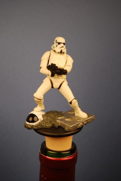 tar Wars Stormtrooper wine stopper