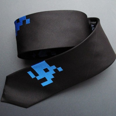 Space Invaders tie 1