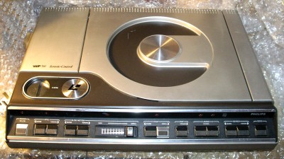 A 1982 philips laser disc player