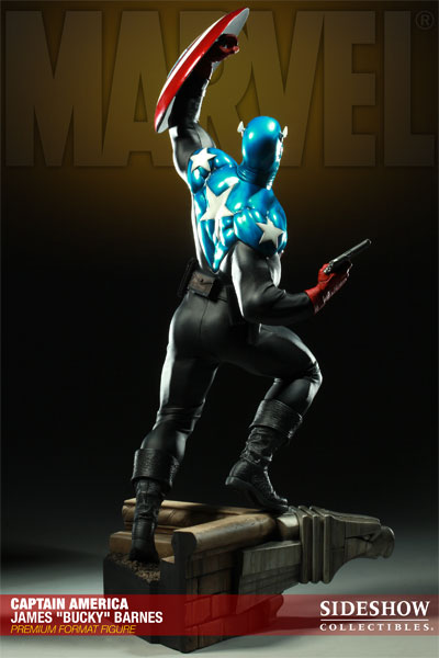 Captain America Premium Figure 3