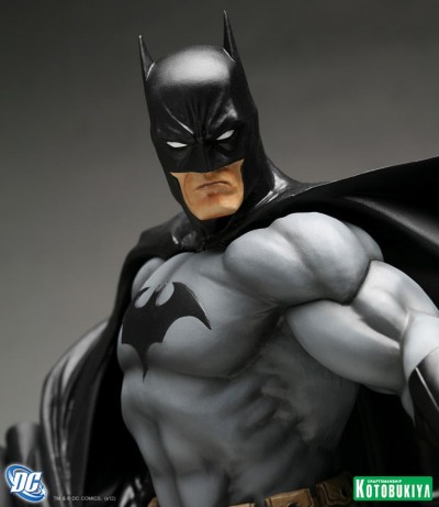 Kotobukiya's Batman Black Costume ARTFX statue 1