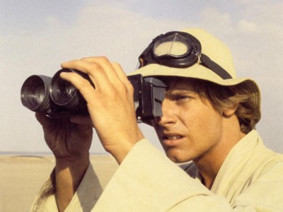 Luke Skywalker using MB450 macrobinoculars.